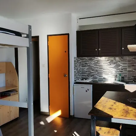 Un Isard Au Pied Des Pistes * آكس ليه تيرْم